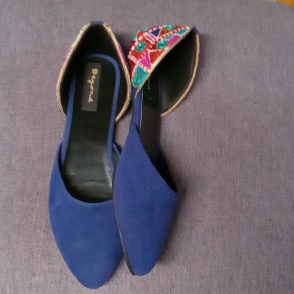 Gorgeous Flats💙 - Picture 9 of 9